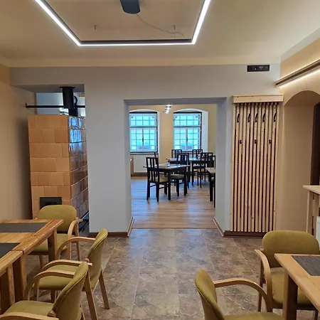 雅努斯邻近旅馆 招待所
